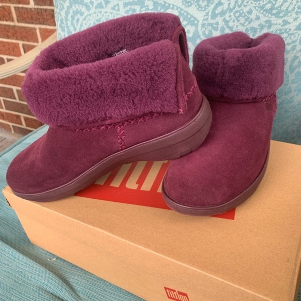 Fitflop Mukluk Shorty 2 In Deep Plum Suede With Shearling Fur